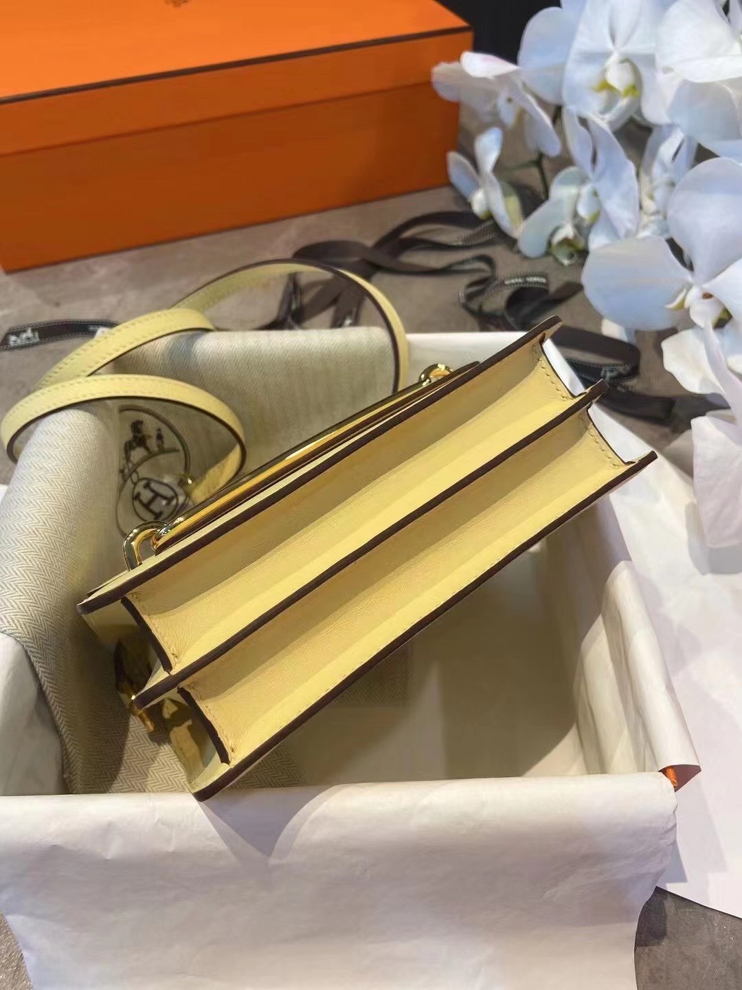 에르메스 룰리스18 옐로우 금장 스위프트